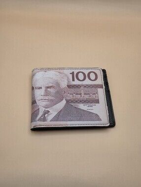 Canadian $100 Bill Novelty Bifold Wallet (1988 Vintage Series Motif)
